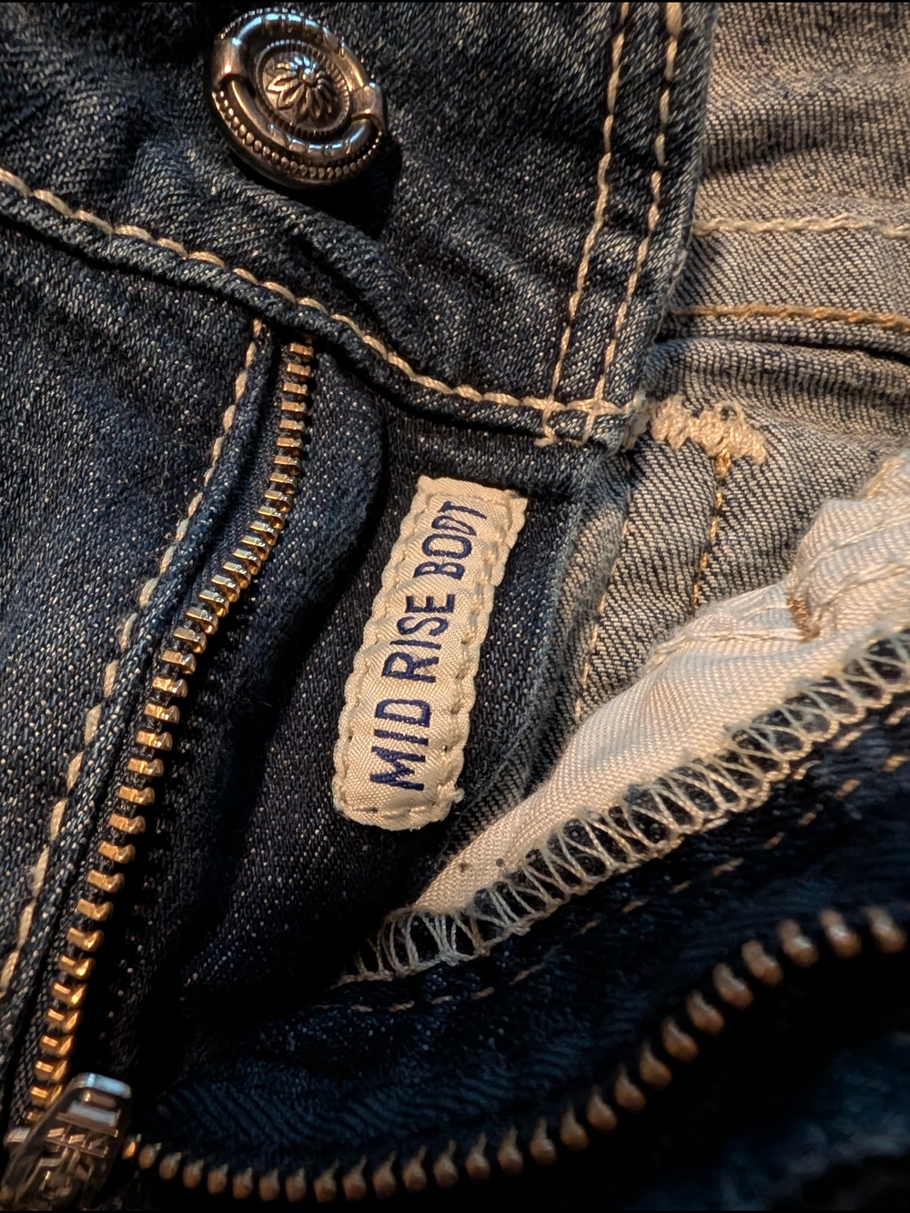 Ariat Women's Dark Blue Denim Jeans - Picture 6 of 6